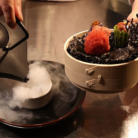 MICHELIN Stars Table: HAKKASAN – Festival TMLH.com Special Offers, Deals & Discounts in Turkey