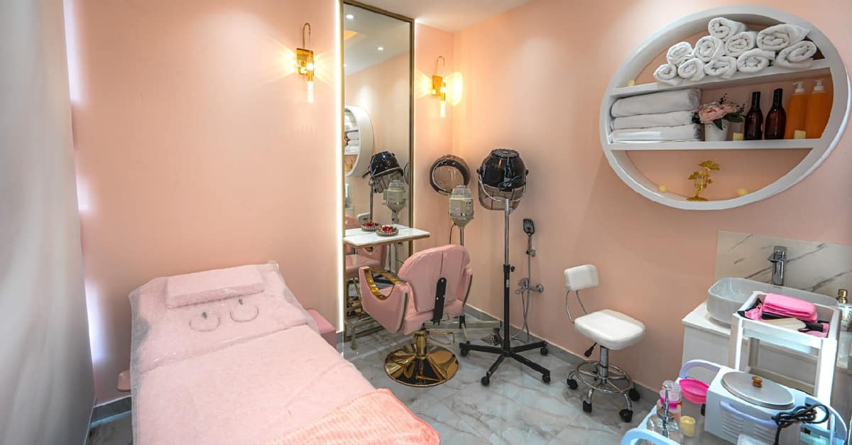 Wash & Blow Dry W/ Optional Haircut, Roots Color, Or Full Hair Color Dubai TMLH.com Special Offers, Deals & Discounts in Turkey 3