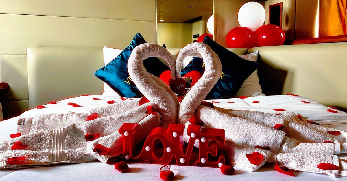 Birthday, Romantic, Bachelor/Bachelorette Party Decorations For Yachts Dubai TMLH.com Special Offers, Deals & Discounts in Turkey 9