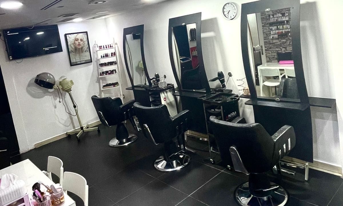 Transform With Hair Wash, Blow-Dry, Roots Color, Haircut, & More Dubai TMLH.com Special Offers, Deals & Discounts in Turkey 2