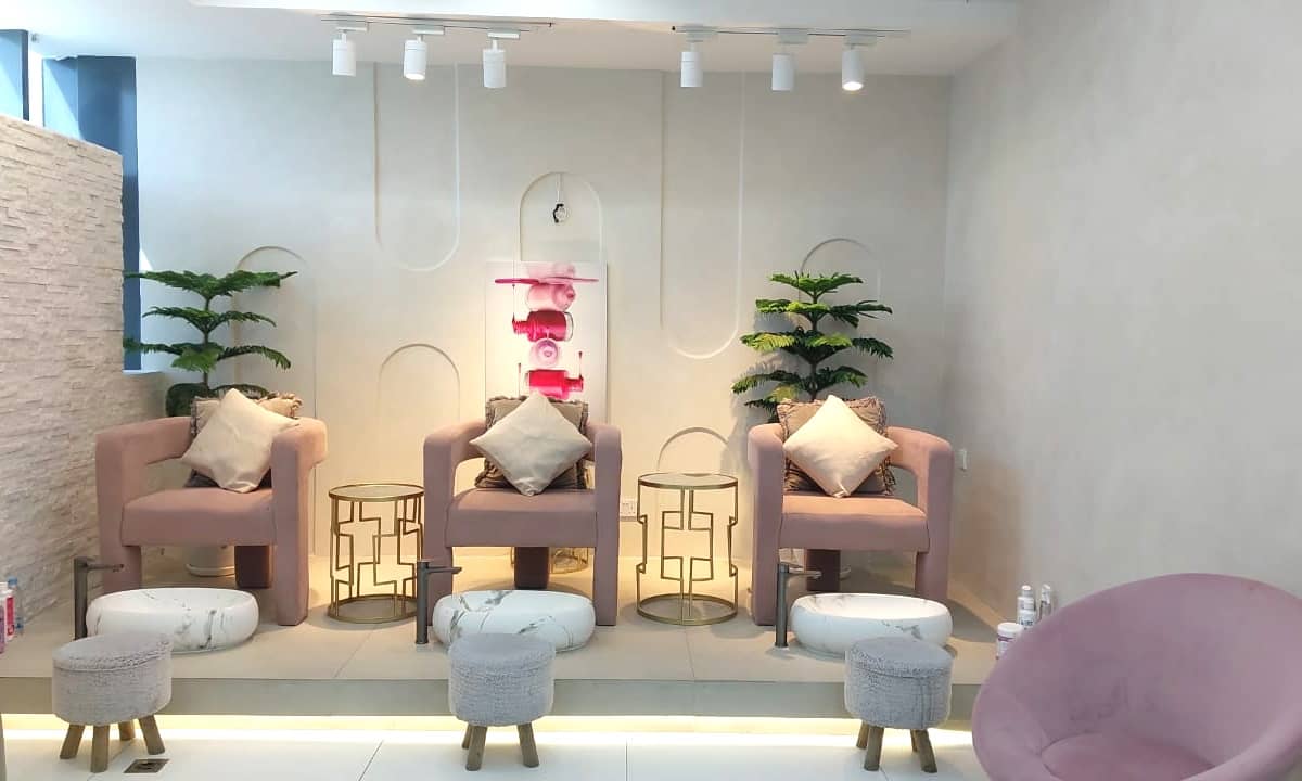 Classic Manicure & Pedicure W/ Normal Color,Gelish Mani Or Pedi & More Dubai TMLH.com Special Offers, Deals & Discounts in Turkey 6
