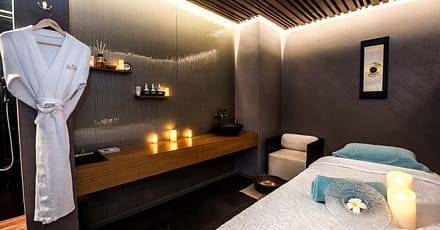 Classic/Gelish Mani & Classic/Gelish Pedi Or Foot Spa W/ Mani & Pedi Dubai TMLH.com Special Offers, Deals & Discounts in Turkey 7