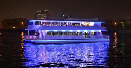 Catamaran Cruise In Dubai Marina Dubai TMLH.com Special Offers, Deals & Discounts in Turkey