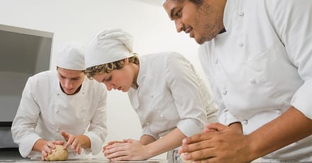 Live Food Sharjah & N. Emirates TMLH.com Special Offers, Deals & Discounts in Turkey
