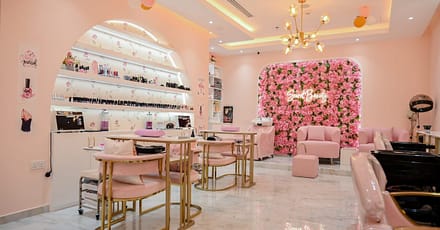 Perfect Your Nails With Manicures & Pedicures Dubai TMLH.com Special Offers, Deals & Discounts in Turkey