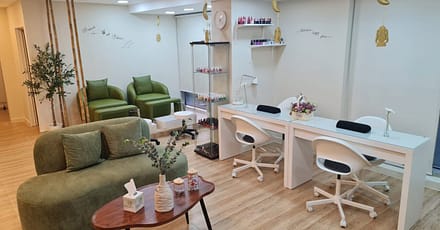 Classic Mani & Pedi, Gelish Mani & Pedi Or Mani-Pedi W/ Wash & Blowdry Abu Dhabi TMLH.com Special Offers, Deals & Discounts in Turkey