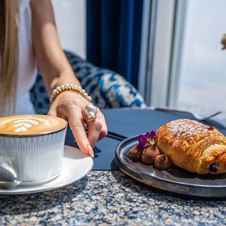 Breakfast Experience at At.mosphere Burj Khalifa – Burj Khalifa TMLH.com Special Offers, Deals & Discounts in Turkey